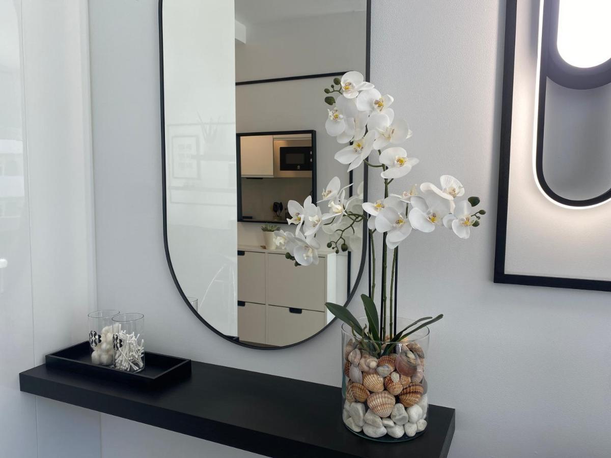 Modern Sea View Studio In Benal Beach Benalmádena Zewnętrze zdjęcie