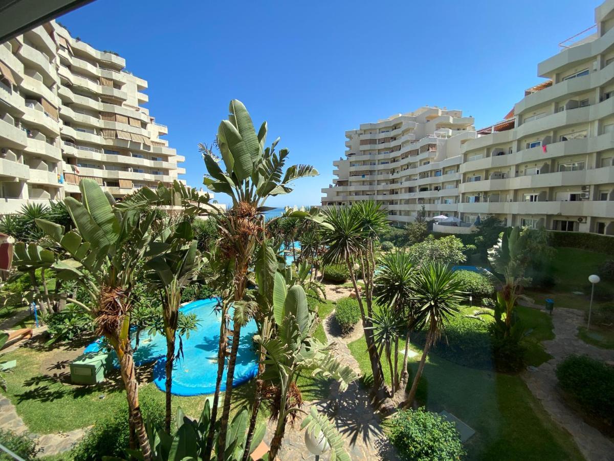 Modern Sea View Studio In Benal Beach Benalmádena Zewnętrze zdjęcie