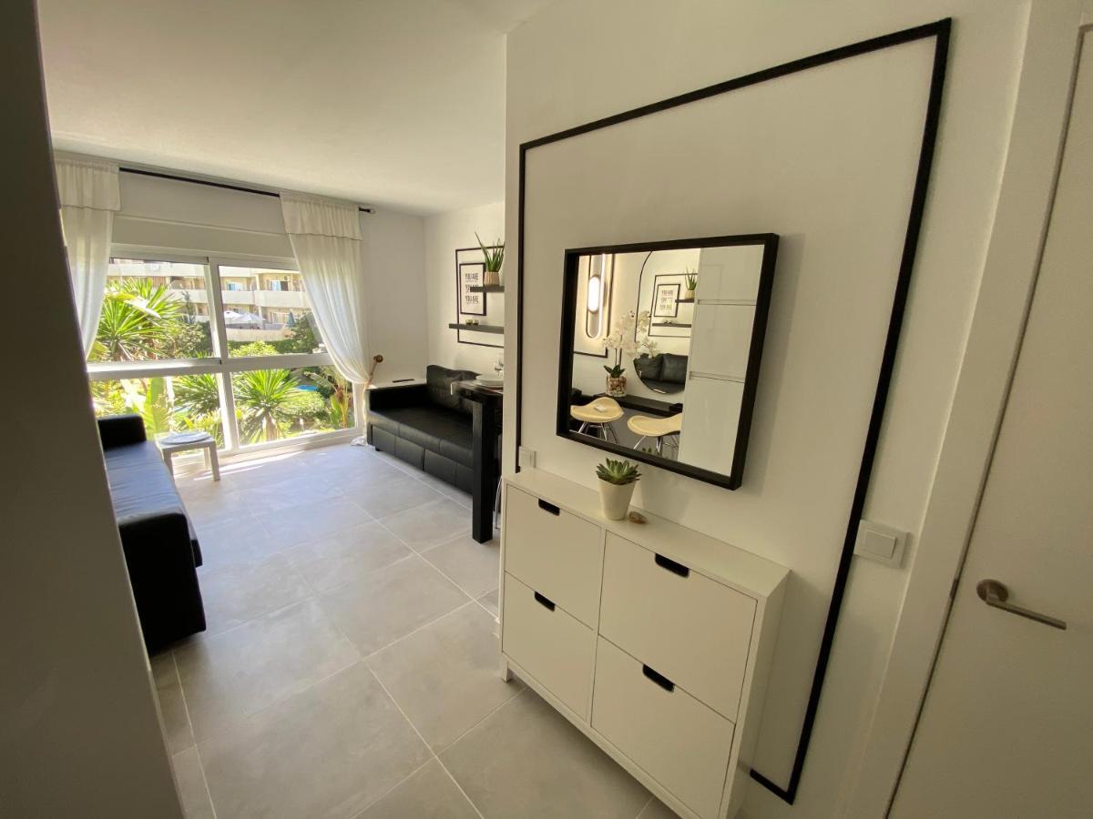 Modern Sea View Studio In Benal Beach Benalmádena Zewnętrze zdjęcie