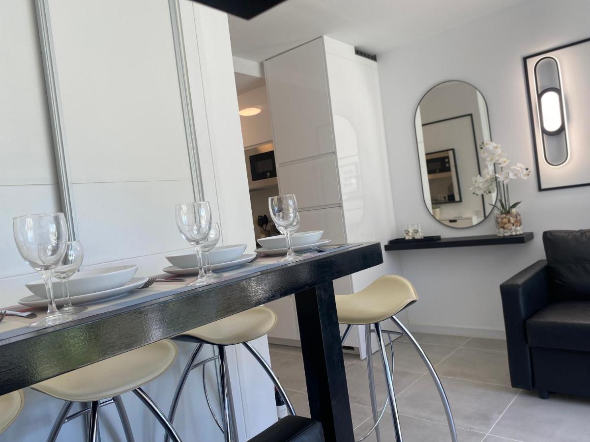 Modern Sea View Studio In Benal Beach Benalmádena Zewnętrze zdjęcie